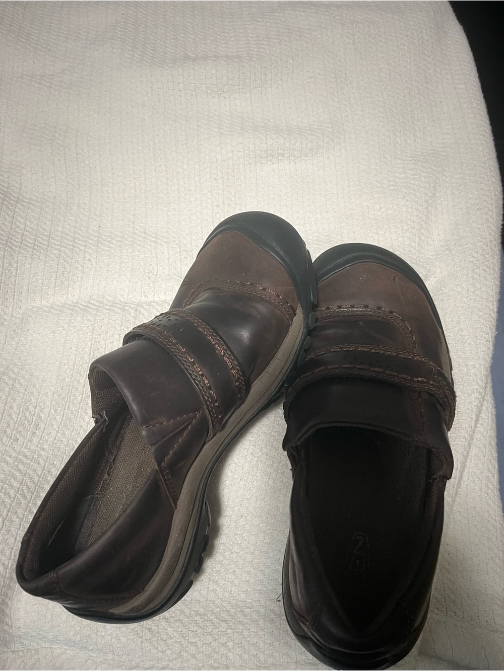 Keen slip on